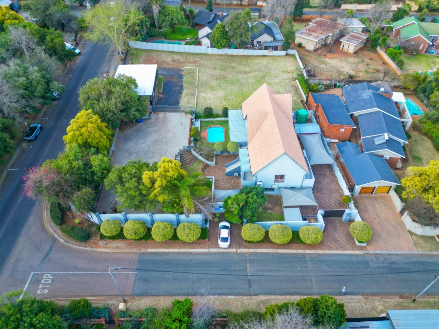 6 Bedroom Property for Sale in Schoemansville North West